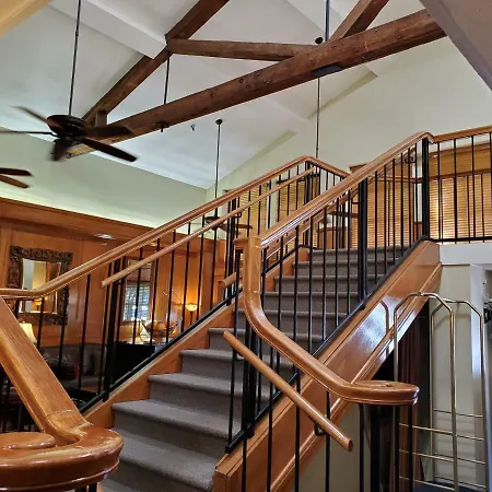 Governors Inn Hotel