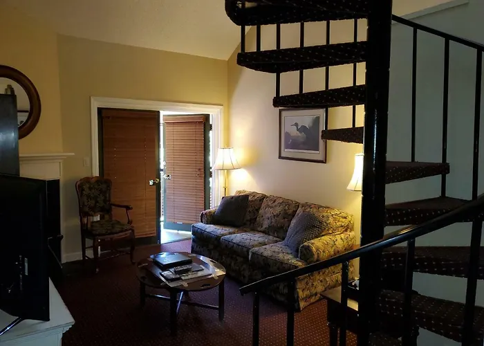 Hotel Governors